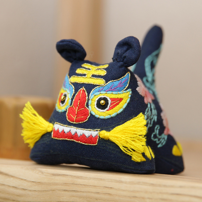 Patchwork muñequa-ji Xianghu (producto no terminado) + 16,5 cm bordado de plástico estiramiento