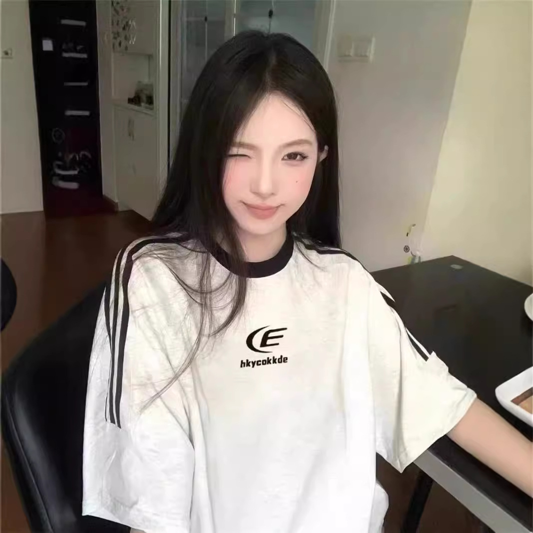화이트 반팔 여성 2024 뉴 플러스 사이즈 여름 Ins 트렌디 루즈 반팔 티셔츠 서양식 탑