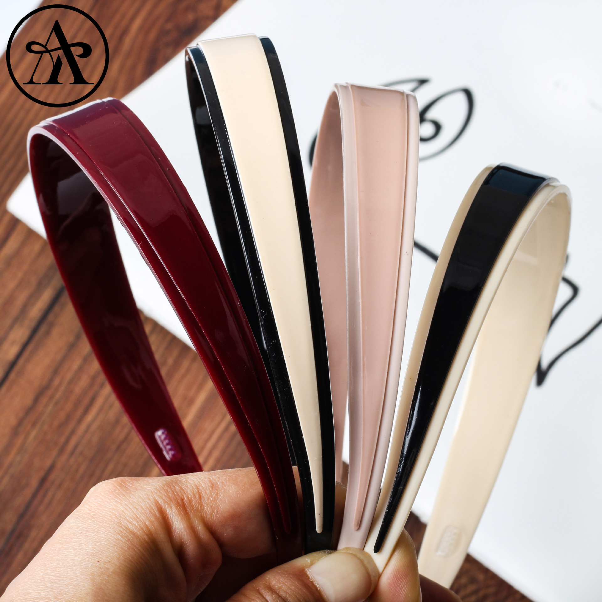 Coreano simple acético cabello pequeño fragrante retro amplio borde cabello de lavar la cara cara cara cabello paquete de caramelo de color cavidad de cabello adornamiento para mujeres