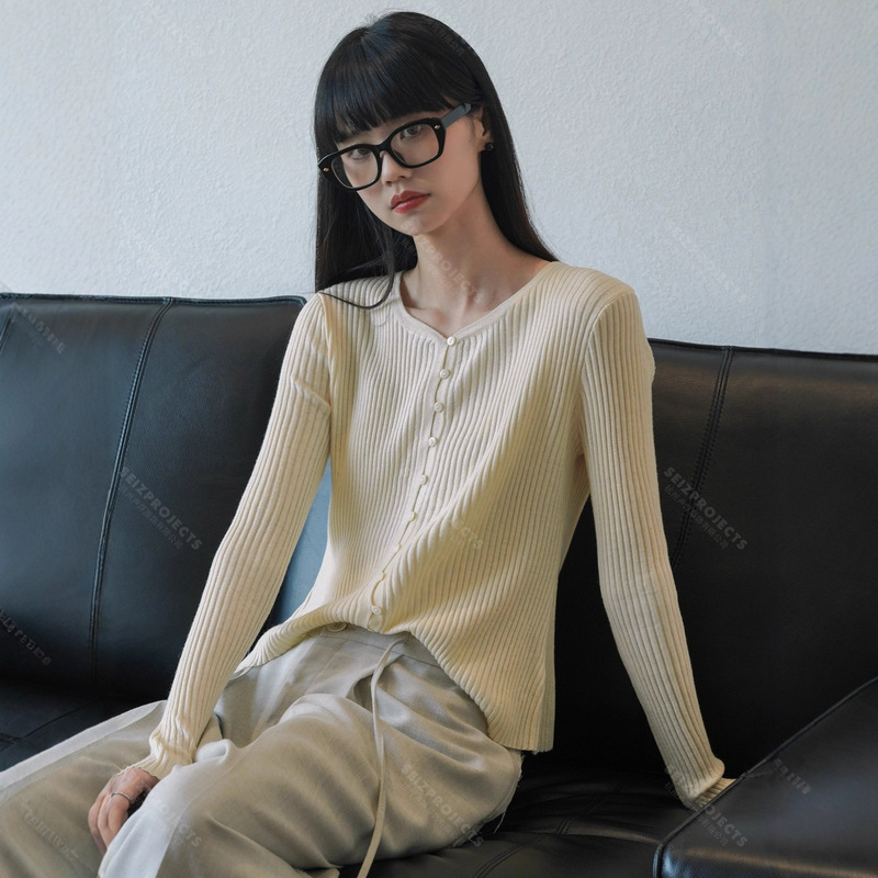 Early Autumn New Korean Style Retro Simple Round Neck Knitted Cardigan Slimming Long-Sleeved Top for Women