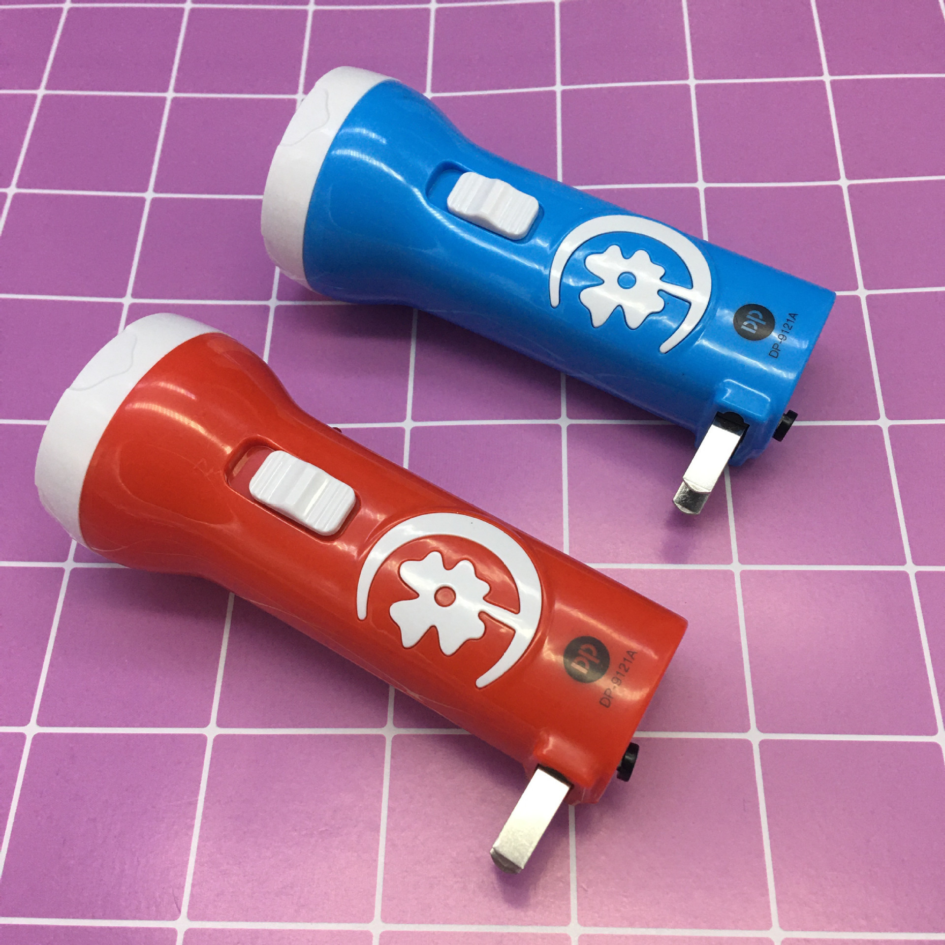 O1CN01IgoWz223OigcrcVSg_!!9375