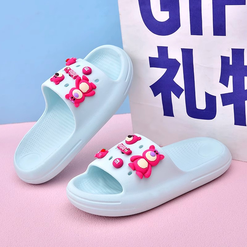 연두색 + 딸기곰