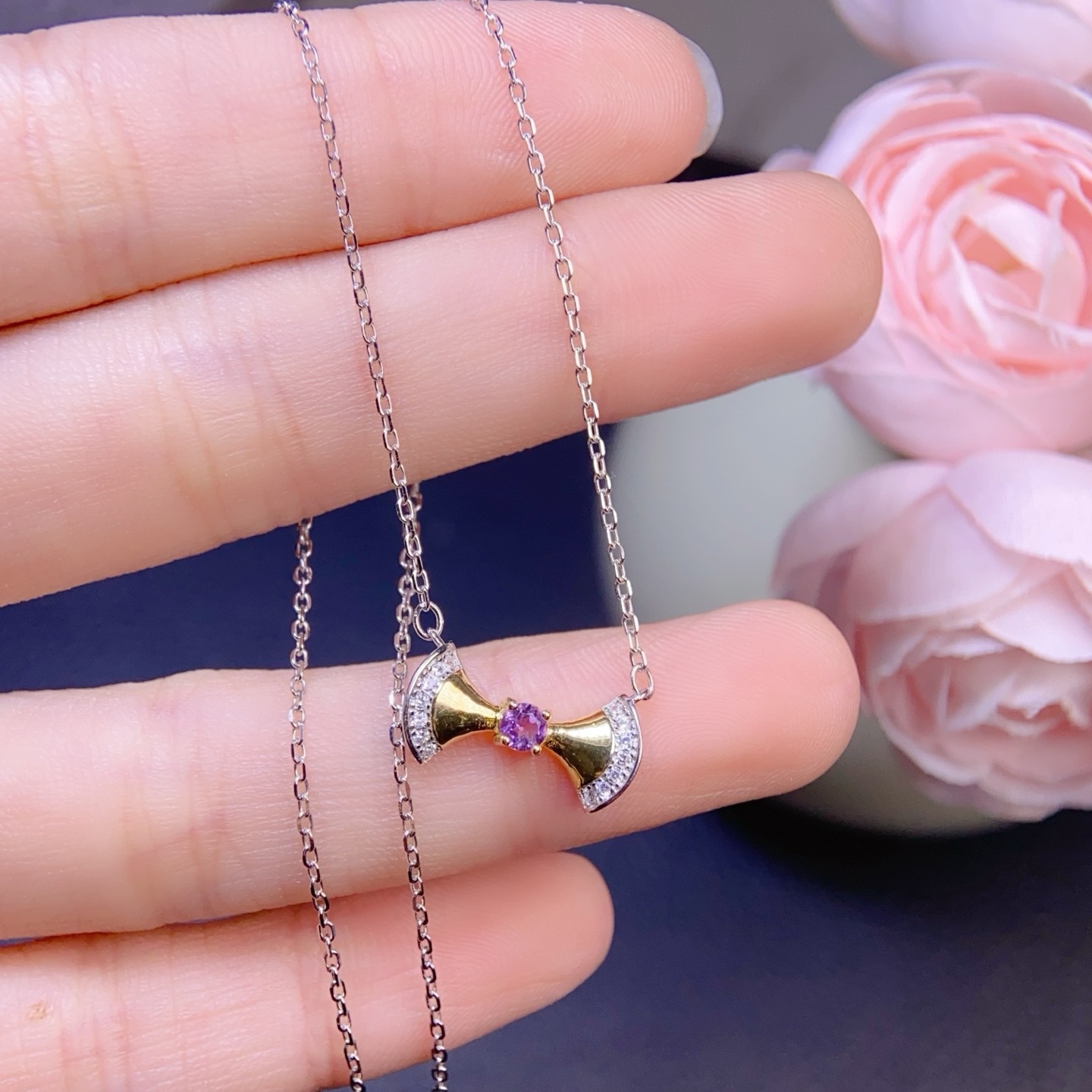 Organic cute necklace with bow with amethyst