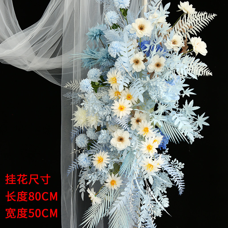結婚式の道具の青い結婚式のシミュレーションの花の列の花の三角の花の列は造花の舞台の装飾の大きい赤色を配置します。|undefined