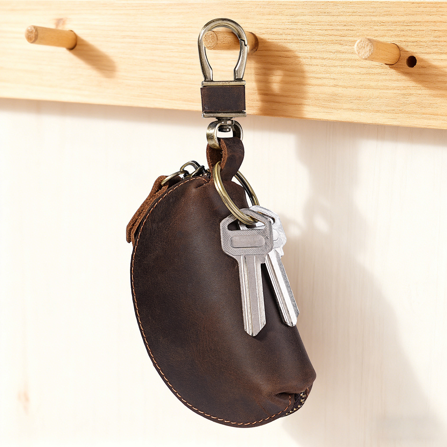 2026 New Retro Key Case Crazy Horse Leather Men's Car Key Protective Cover Compact Portable Zipper Bag