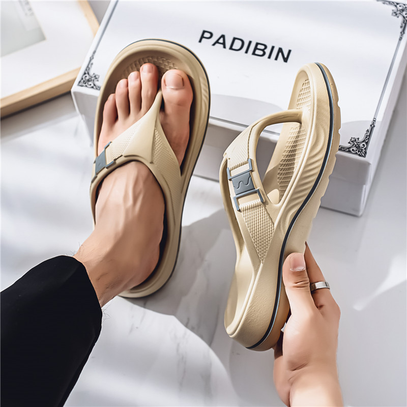 En nombre de las chanclas nuevas sandalias antideslizantes exteriores de verano para hombres Sandalias de playa casuales de moda