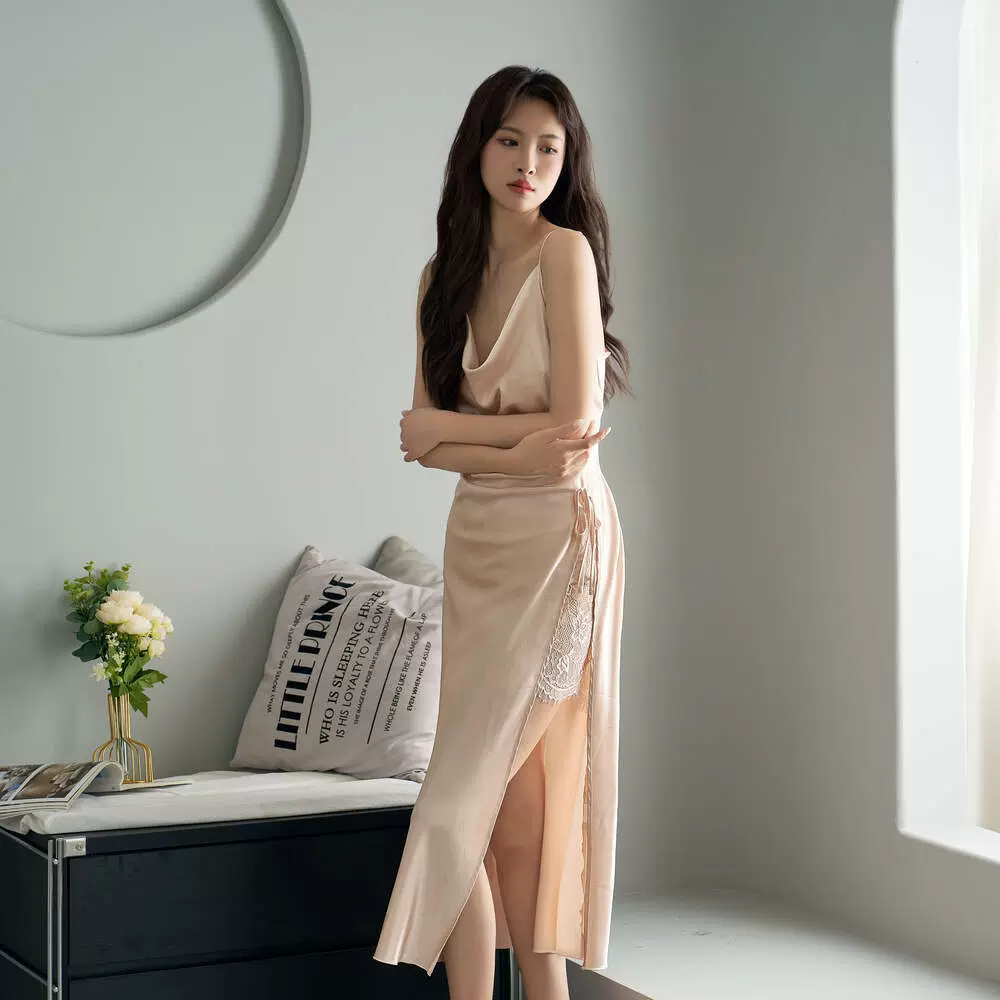 吊带睡裙女春秋冰丝薄款纯色大码显瘦长裙夏季性感纯欲荡领家居服