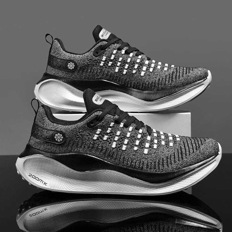 Men's shoes for export to the US, clearance sale of discounted running shoes, shock-absorbing marathon running shoes, bargain sports shoes for men Men's shoes for export to the US, clearance sale of discounted running shoes, shock-absorbing marathon running shoes, bargain sports shoes for men
