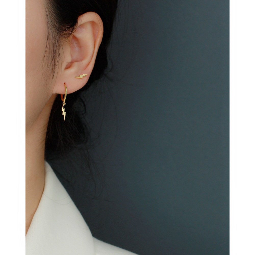 Simple Style Lightning Sterling Silver Polishing Ear Studs 1 Pair