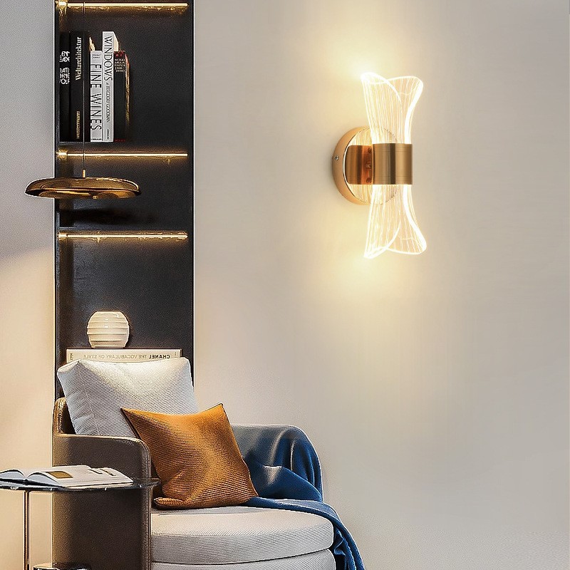 Luz de cabecera del dormitorio, lámpara de fondo de la sala de estar, escalera de lujo moderna y sencilla, pasillo de la habitación del hotel, red creativa de lámpara de pared roja