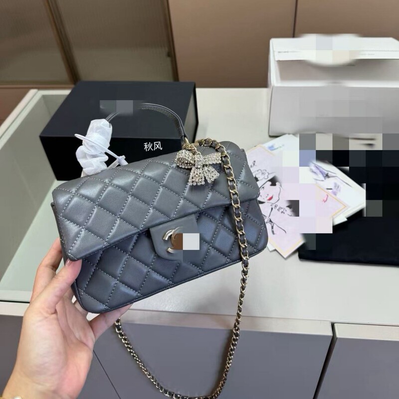 2026 New Style Chanel-Inspired Quilted Chain Bag for Women, High-End Shoulder and Crossbody Bag, Genuine Leather Small Square Bag, Fashionable and Versatile 2026 New Style Chanel-Inspired Quilted Chain Bag for Women, High-End Shoulder and Crossbody Bag, Genuine Leather Small Square Bag, Fashionable and Versatile