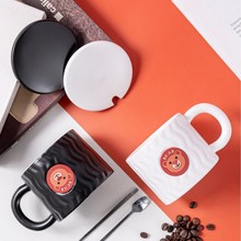 硅胶小熊咖啡杯带盖勺轻奢马克杯办公室家用创意高颜值陶瓷水杯