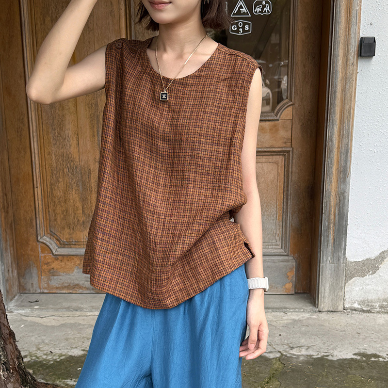 Leino Korean-Style Button-Decorated Plaid Sleeveless Blouse for Women, Summer 2026 New Versatile Casual Slimming Old Money Style Top Leino Korean-Style Button-Decorated Plaid Sleeveless Blouse for Women, Summer 2026 New Versatile Casual Slimming Old Money Style Top