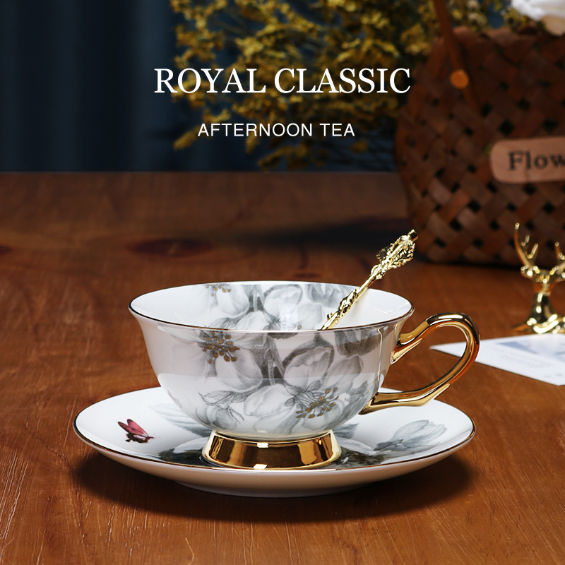 Nórdico ins simple Hueso fresco China taza de café y platillo traje lujo luz tarde juego té novias regalo