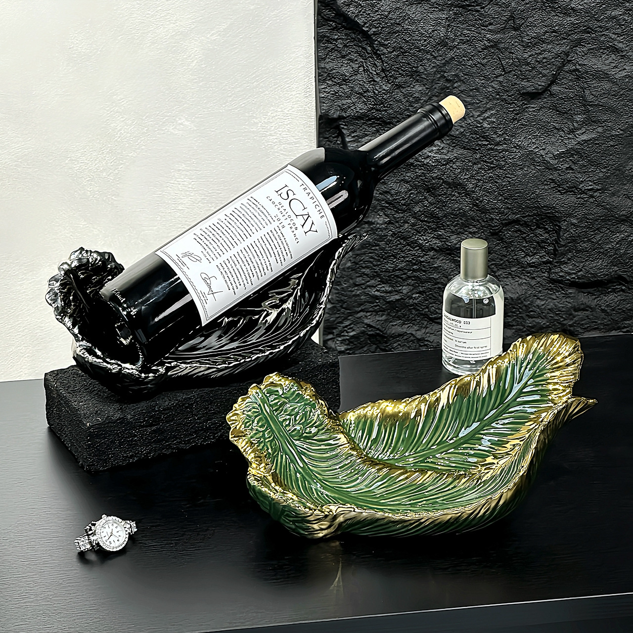 Creative Light Luxury Wine Rack Feather Ornaments Living Room Entrance Wine Cabinet Home Decorations High-end Home Housewarming Gifts