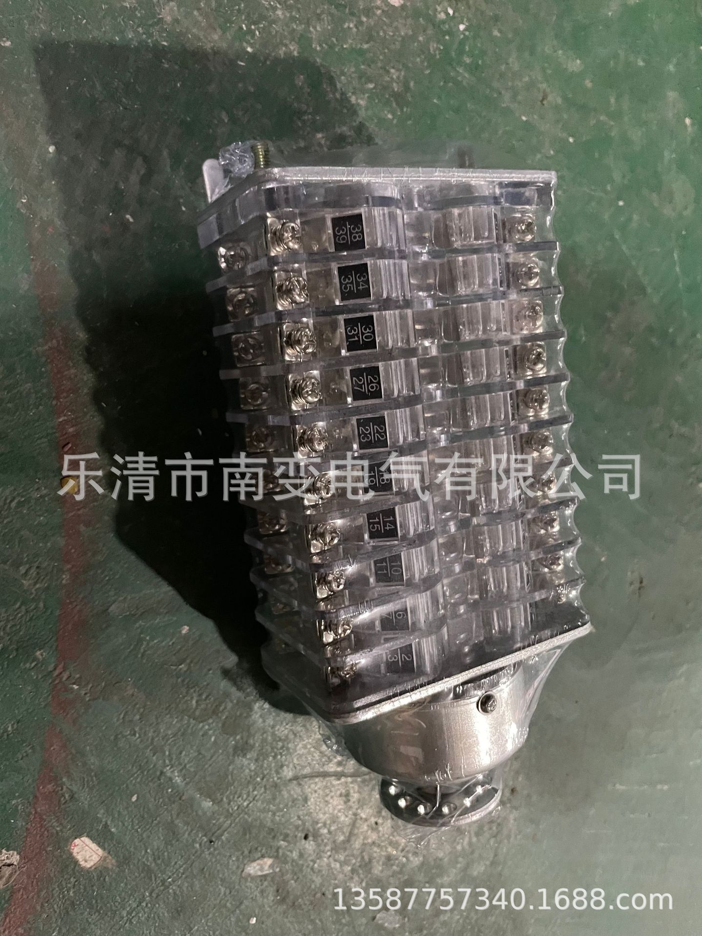 辅助开关F9-20 IA/W配套高压断路器隔离开关F9-20III/W F9-20II/W