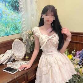 纯欲少女风短裙女夏季收腰显瘦减龄蕾丝拼接重工小飞袖公主连衣裙