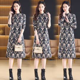 连衣裙女2024秋冬新款气质优雅内搭配大衣打底裙宽松韩版减龄裙潮