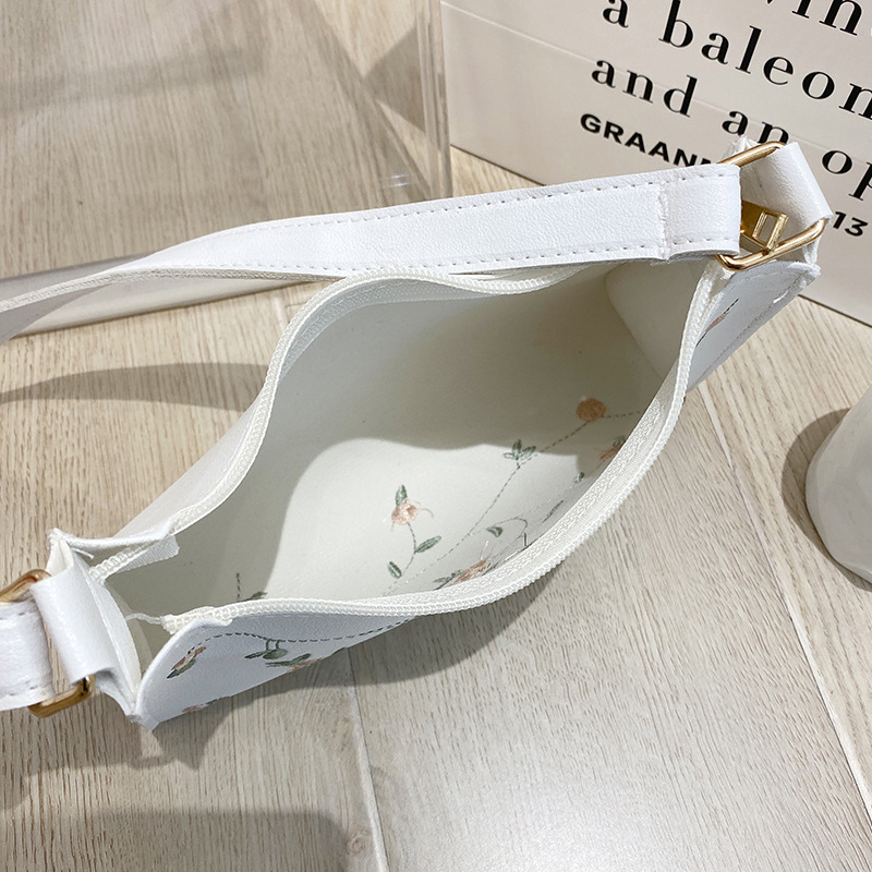 2024 nuevo estilo simple Hobo bordado bolsas de nicho diseño universal bolsas de hombro bolsas de mujer al por mayor