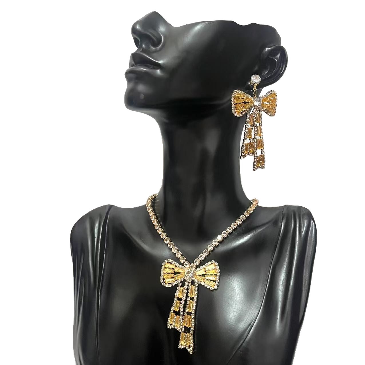 Full Diamond Bow Pendant Necklace Simple Elegant Rhinestone Torque_voghion.com