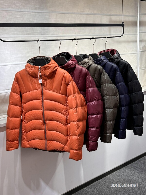 2025 Winter New Couple Style down Jacket Men's Rib down Jacket 90 down Hooded Warm Bread Jacket