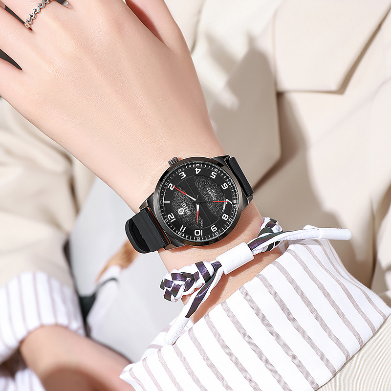 2024 New Niche Retro Watch Female Student Examination Casual Simple High Sense Round Men's and Women's Tide Watch