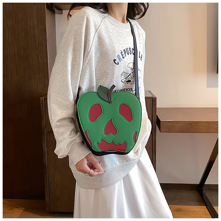 Grenzüberschreitende Halloween-Tasche, personalisierte Totenkopf-Apfel-Schultertasche für Damen, 2023, neue trendige Umhängetasche im Außenhandel in Kontrastfarbe_voghion.com