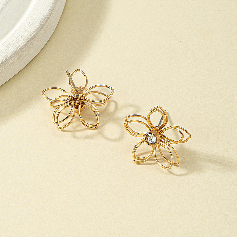 Artificial Diamond Inlay Material Ear Studs Classification 1 Pair Quantity Sweet Simple Style Flower Metal Plating Hollow Out Inlay Zircon Women's Ear Studs