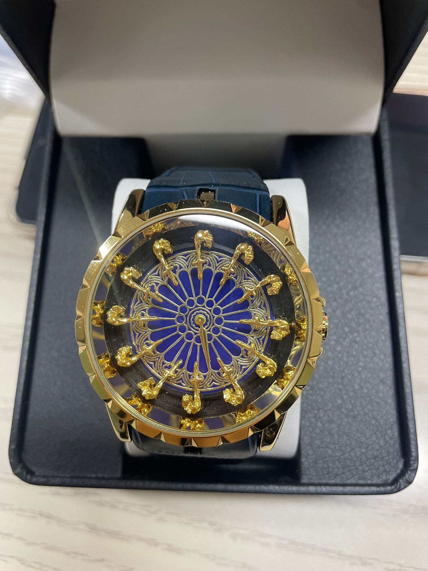 Twelve Knights Round Table Men’s Wristwatch Retro 3d Design Black_voghion.com