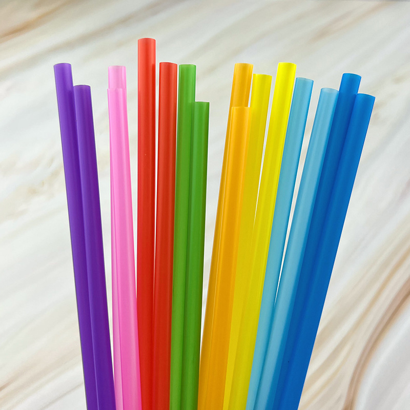 En stock suministro desechable de plástico color paja kindergarten los niños hecho a mano DIY tubo colorido tubo recto 100 unidades