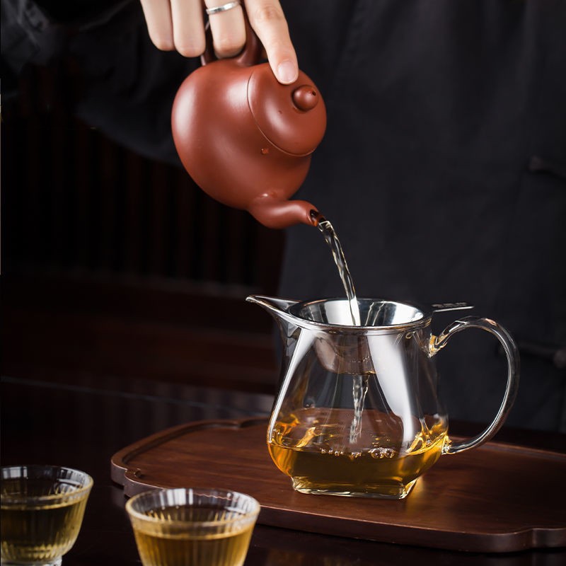 High borosilicate heat-resistant glass fair cup square transparent tea divider set tea ware household large capacity colored handle fair cup