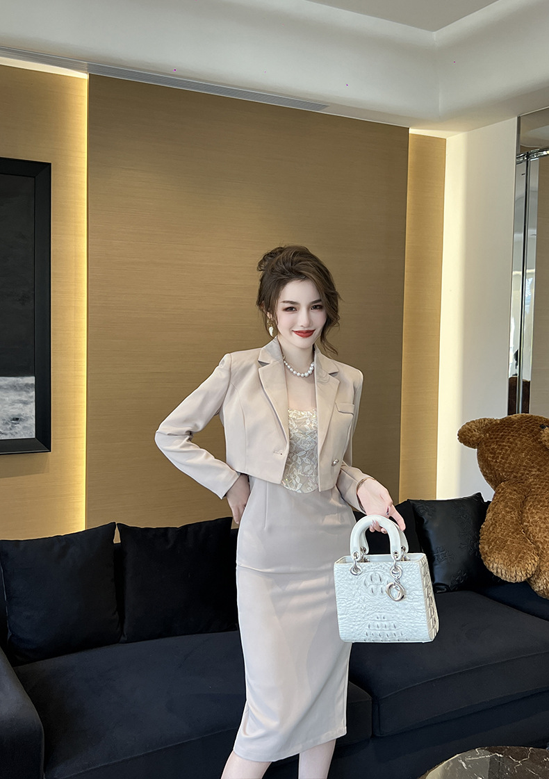 Bộ áo khoác vest phối váy hai dây nữ phong cách trưởng thành — Màu Kaki chi tiết 9