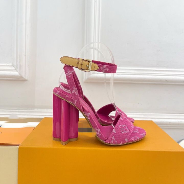 2026 Fashionable Women's Denim Sexy Chunky Heel Retro Plum Blossom Heel High-End Sandals 2026 Fashionable Women's Denim Sexy Chunky Heel Retro Plum Blossom Heel High-End Sandals