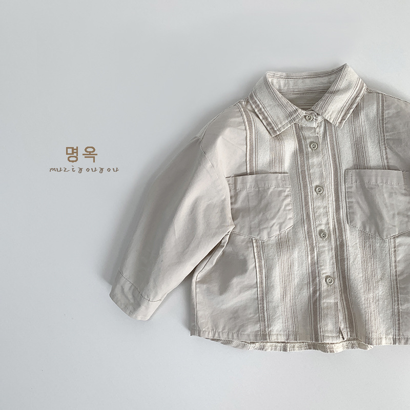 Estilo literario ~ 2025 primavera nueva camisa de personalidad de color de contraste para niños hombres y mujeres bebé tops para niños japoneses al por mayor