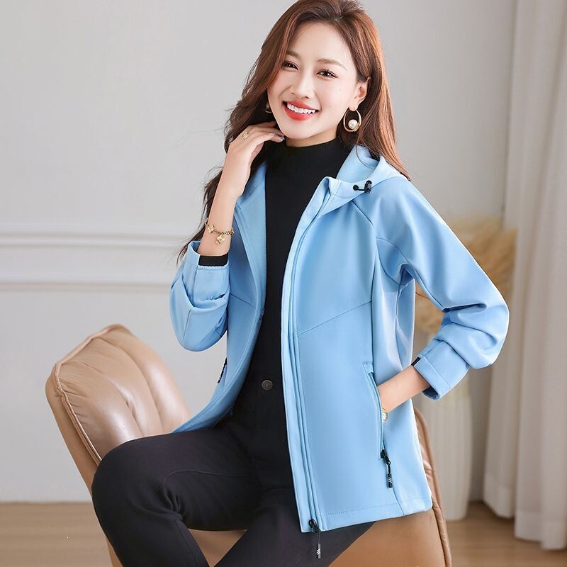 Women's autumn and winter softshell jacket, fleece-lined, 2026 new style, outdoor sports and leisure, hooded, fashionable, and warm Women's autumn and winter softshell jacket, fleece-lined, 2026 new style, outdoor sports and leisure, hooded, fashionable, and warm
