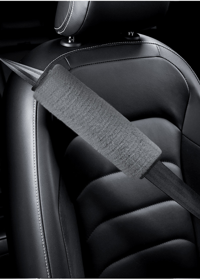Car Truck universal breathable safety belt cover 27CM50CM shoulder pad anti-tightening anti-wear safety belt cover plush warm