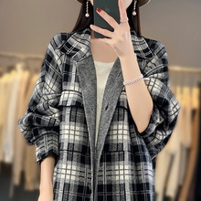 25年秋冬新款纯羊毛翻领针织开衫长袖女黑白格子宽松长款外套大衣