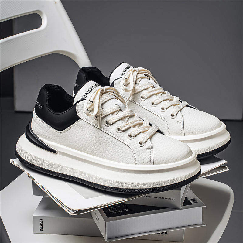 Light Luxury Designer White Shoes for Men 2025 Four Seasons Pebbled Leather Mcqueen Sports Sneakers Student Casual Shoes Light Luxury Designer White Shoes for Men 2025 Four Seasons Pebbled Leather Mcqueen Sports Sneakers Student Casual Shoes