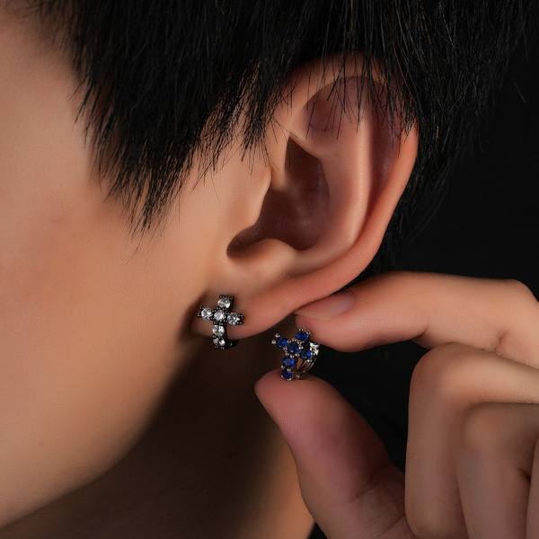 universal fashionable design earrings with zircon