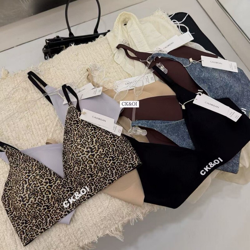 CK & OI Deep V Muscle Series 220# Cartoon Chest Jelly BRA Soft Lace Gather Breathable Comfortable Underwear for Women