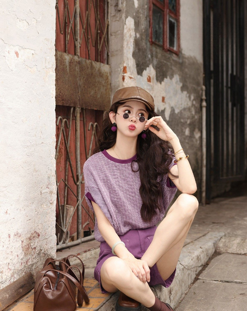 Bộ áo thun ngắn tay cổ tròn phối quần short jean ống rộng nữ — Áo ngắn tay+quần jean rộng, Áo ngắn tay, Quần jean rộng màu tím chi tiết 1