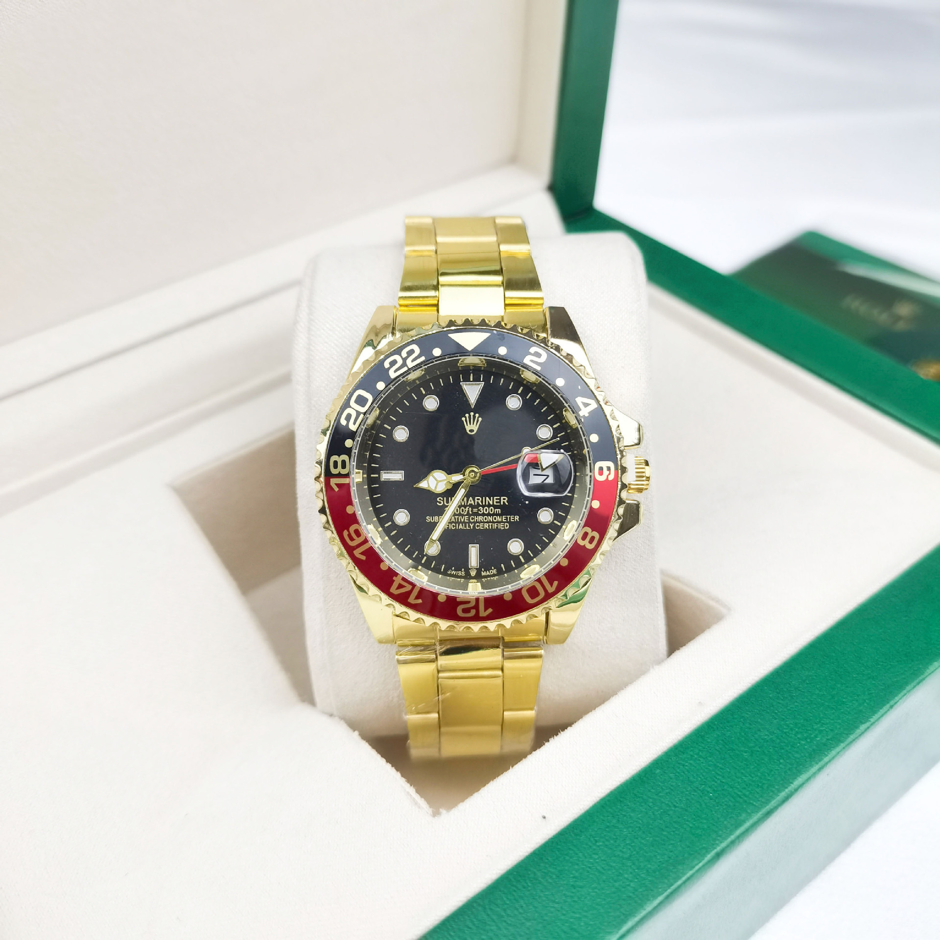 Four-pin coke circle, three golden black and red circles, black surface