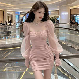 粉色连衣裙女春秋新款韩版气质名媛性感泡泡袖褶皱雪纺裙子