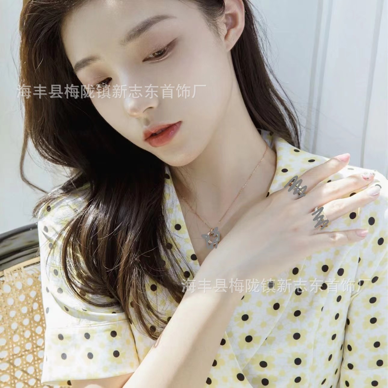 经典三色三环戒指光面食指戒指淡风不掉色指环精致手饰女首饰批发