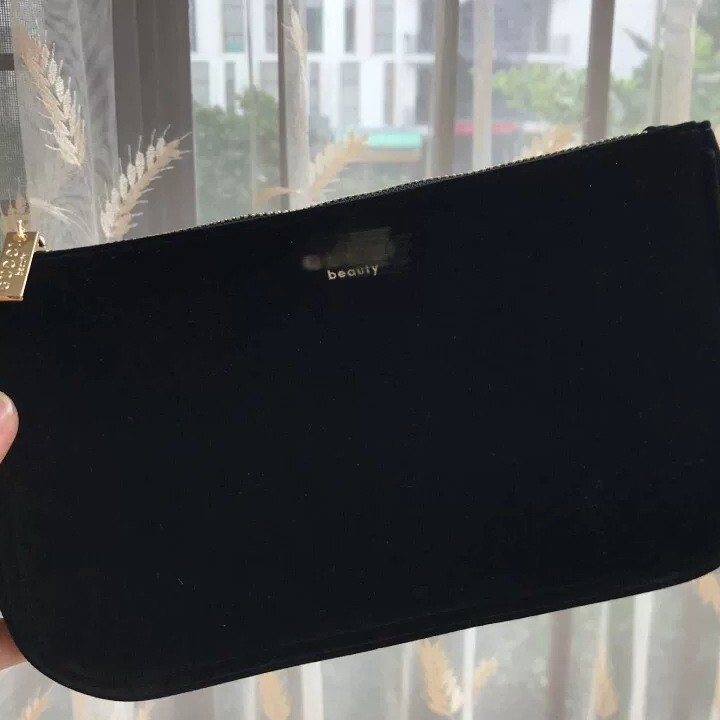 European and American style classic fashion hot cosmetics storage bag velvet large capacity clutch bag European and American style classic fashion hot cosmetics storage bag velvet large capacity clutch bag