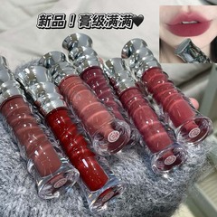Kakashowベルベット霧光唇釉薬は、自然の柔らかい霧感を抜かずに、つや消しベルベットの素顔に白い口紅唇釉薬が現れた
