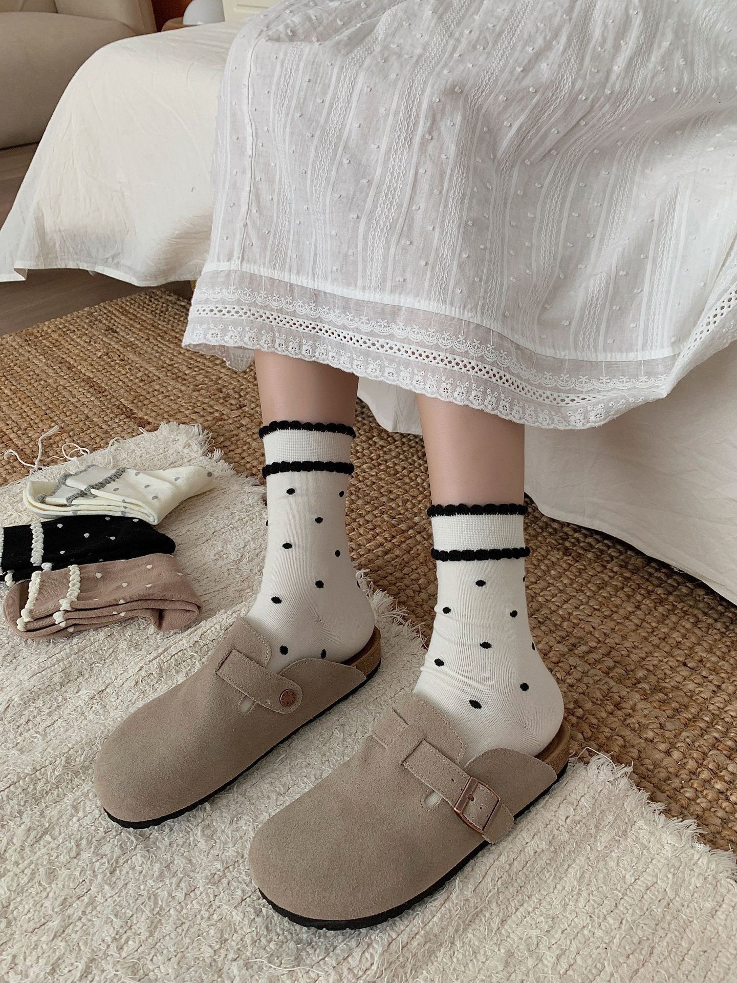 60g Weight Socks Classification Socks Lingerie Type Cotton Fabric Type A Pair Quantity Daily Occasion Polka Dots Pattern Spring, Autumn Season Women's Gender Elegant Style Elegant Women's Polka Dots Cotton Crew Socks A Pair 1