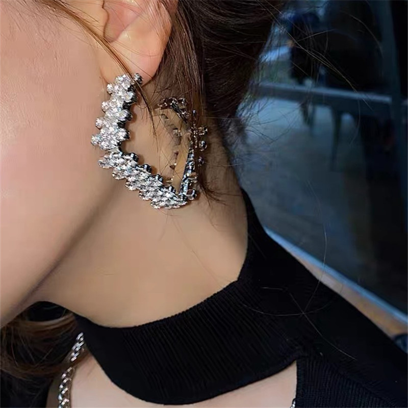 Pendientes De Aguja De Plata Con Diamantes De Moda display picture 1