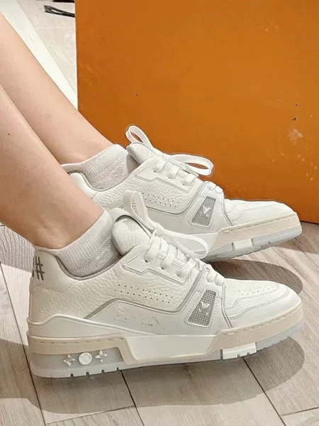 Cross-border pure original LV trainer sneakers in black and white cement color, unisex couple shoes, casual sports sneakers