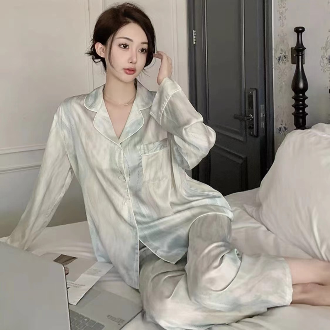 Pijamas de seda de hielo de alta calidad para mujeres primavera y otoño manga larga delgada en línea celebridad verano suelta ropa exterior para mujeres traje de verano